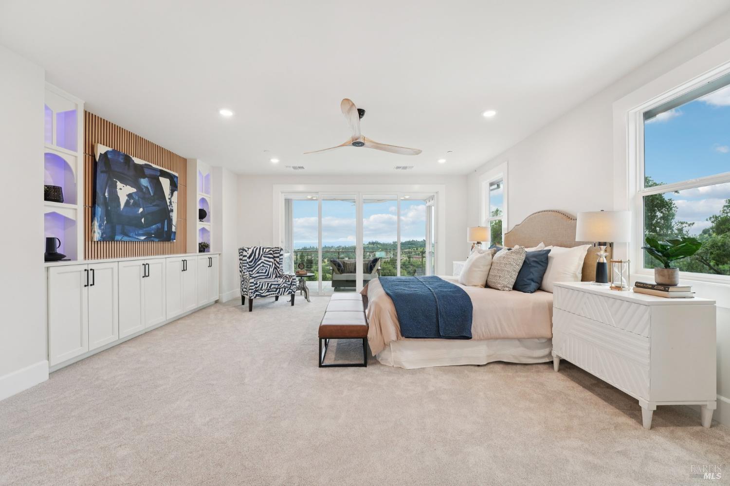 Detail Gallery Image 42 of 80 For 5663 Crystal Dr, Santa Rosa,  CA 95404 - 5 Beds | 3/1 Baths