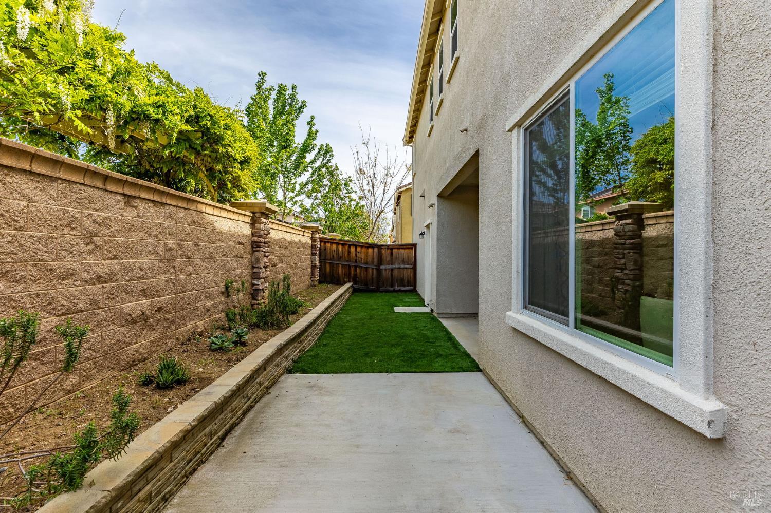 Detail Gallery Image 40 of 64 For 543 Vega Way, Vacaville,  CA 95687 - 3 Beds | 2/1 Baths