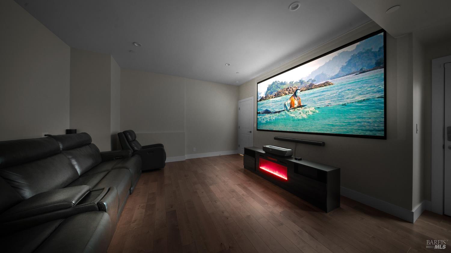 Detail Gallery Image 4 of 74 For 3720 Deauville Pl, Santa Rosa,  CA 95403 - 6 Beds | 4 Baths