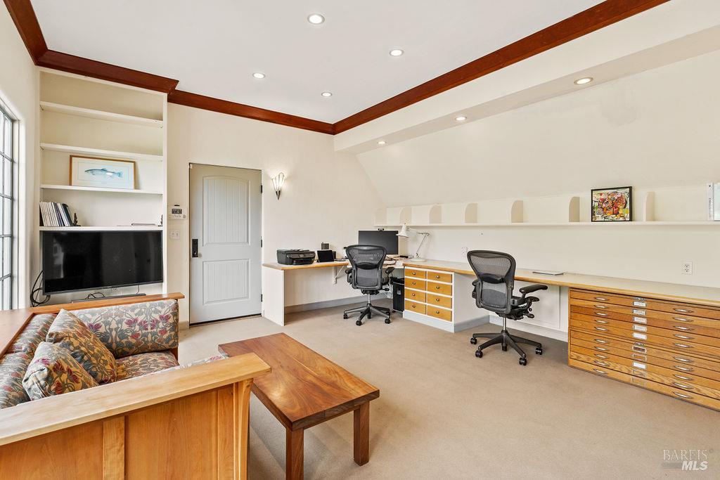 Detail Gallery Image 43 of 72 For 1212 N Fitch Mountain Rd, Healdsburg,  CA 95448 - 5 Beds | 3 Baths