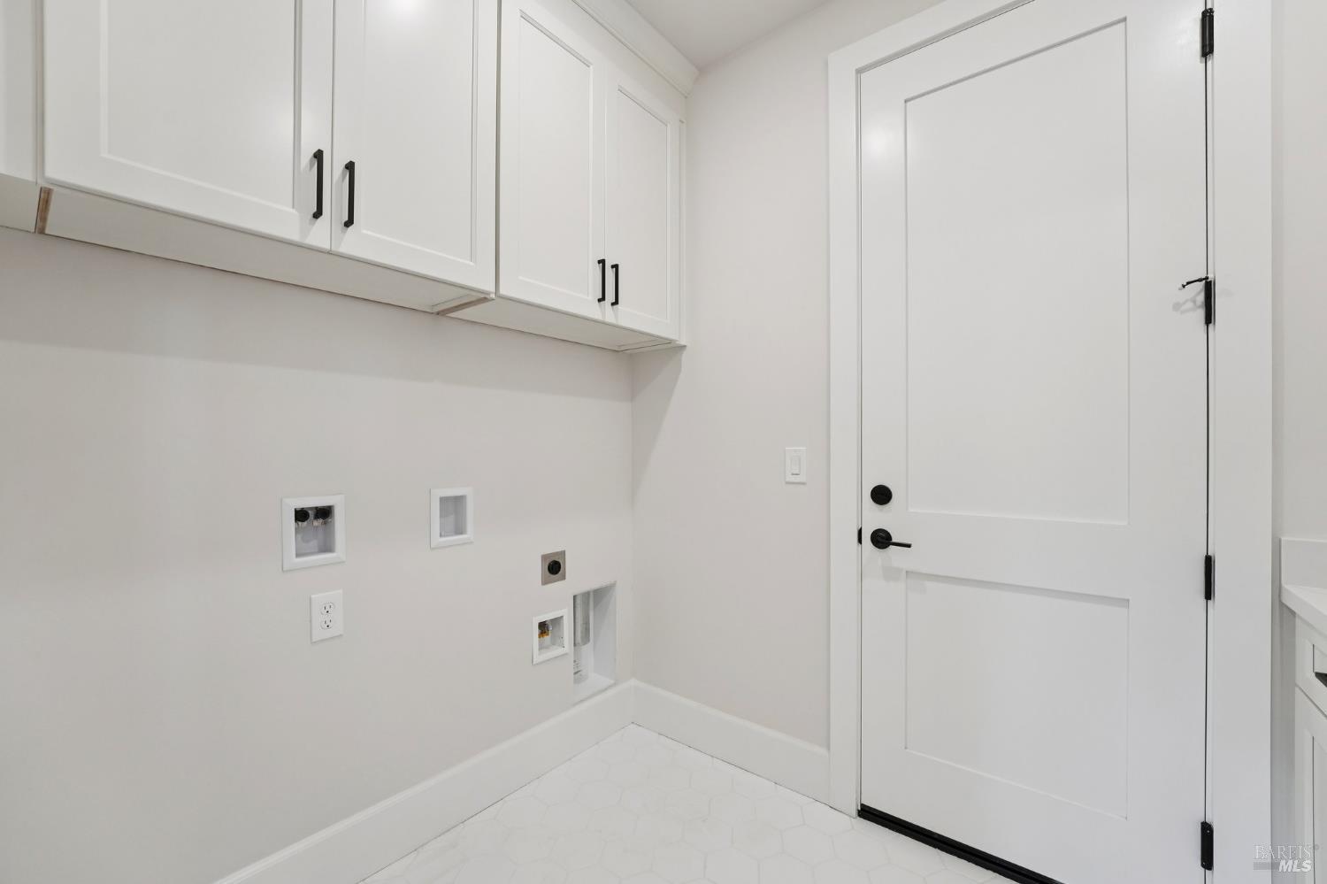 Detail Gallery Image 26 of 80 For 5663 Crystal Dr, Santa Rosa,  CA 95404 - 5 Beds | 3/1 Baths