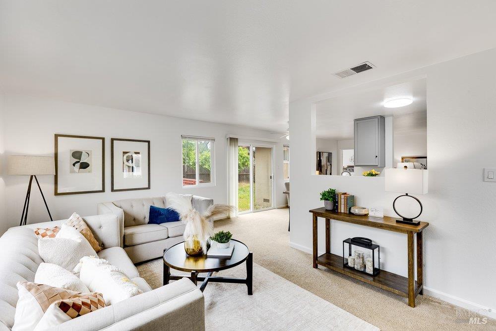 Detail Gallery Image 10 of 87 For 1900 Alice Dr, Vallejo,  CA 94589 - 3 Beds | 2 Baths