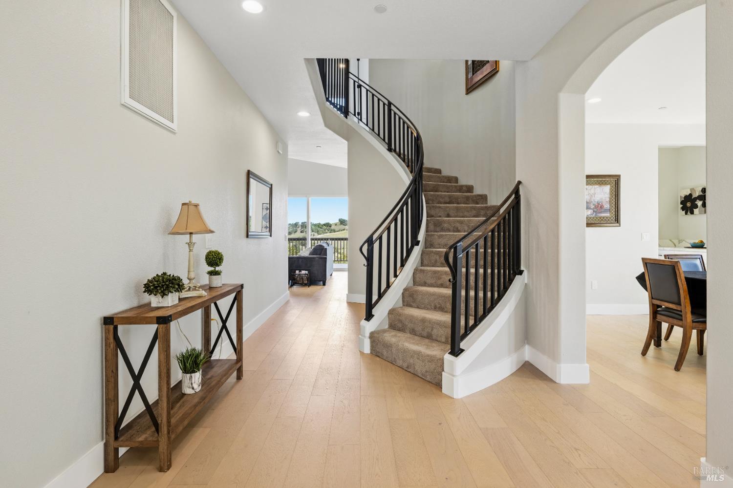 Detail Gallery Image 9 of 57 For 400 Tehuacan Rd, Ukiah,  CA 95482 - 4 Beds | 3 Baths