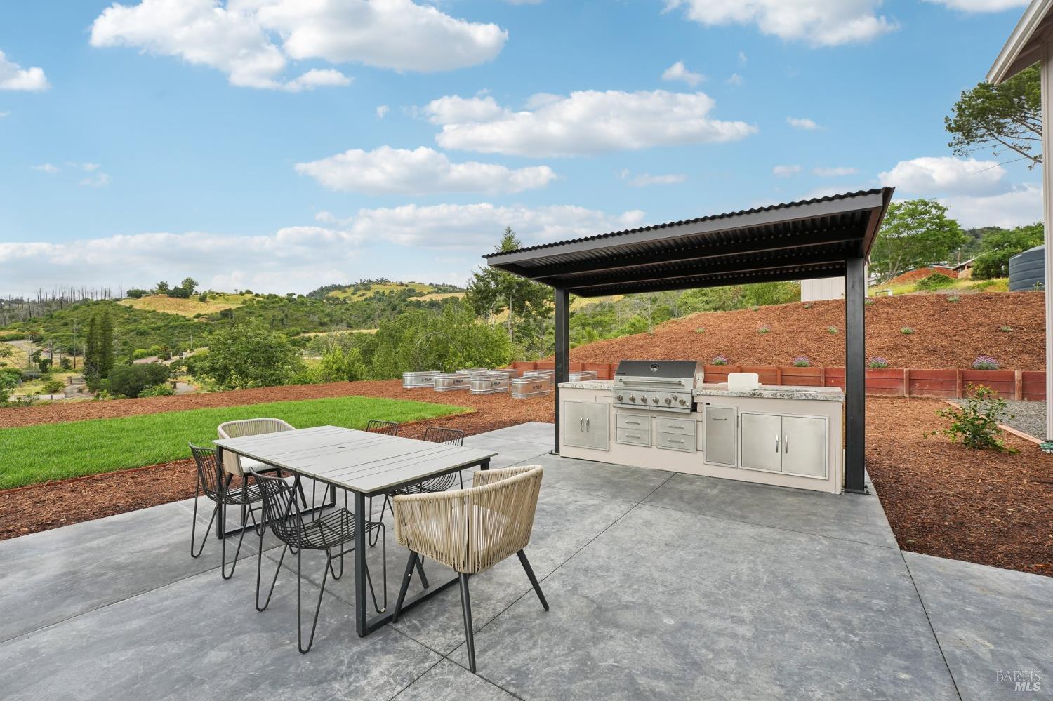 Detail Gallery Image 56 of 80 For 5663 Crystal Dr, Santa Rosa,  CA 95404 - 5 Beds | 3/1 Baths