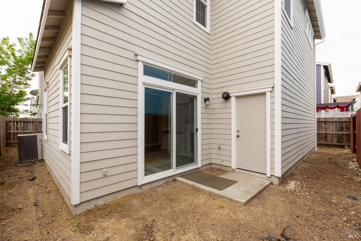 Detail Gallery Image 30 of 36 For 1018 Freedom Dr, Suisun City,  CA 94585 - 4 Beds | 2/1 Baths