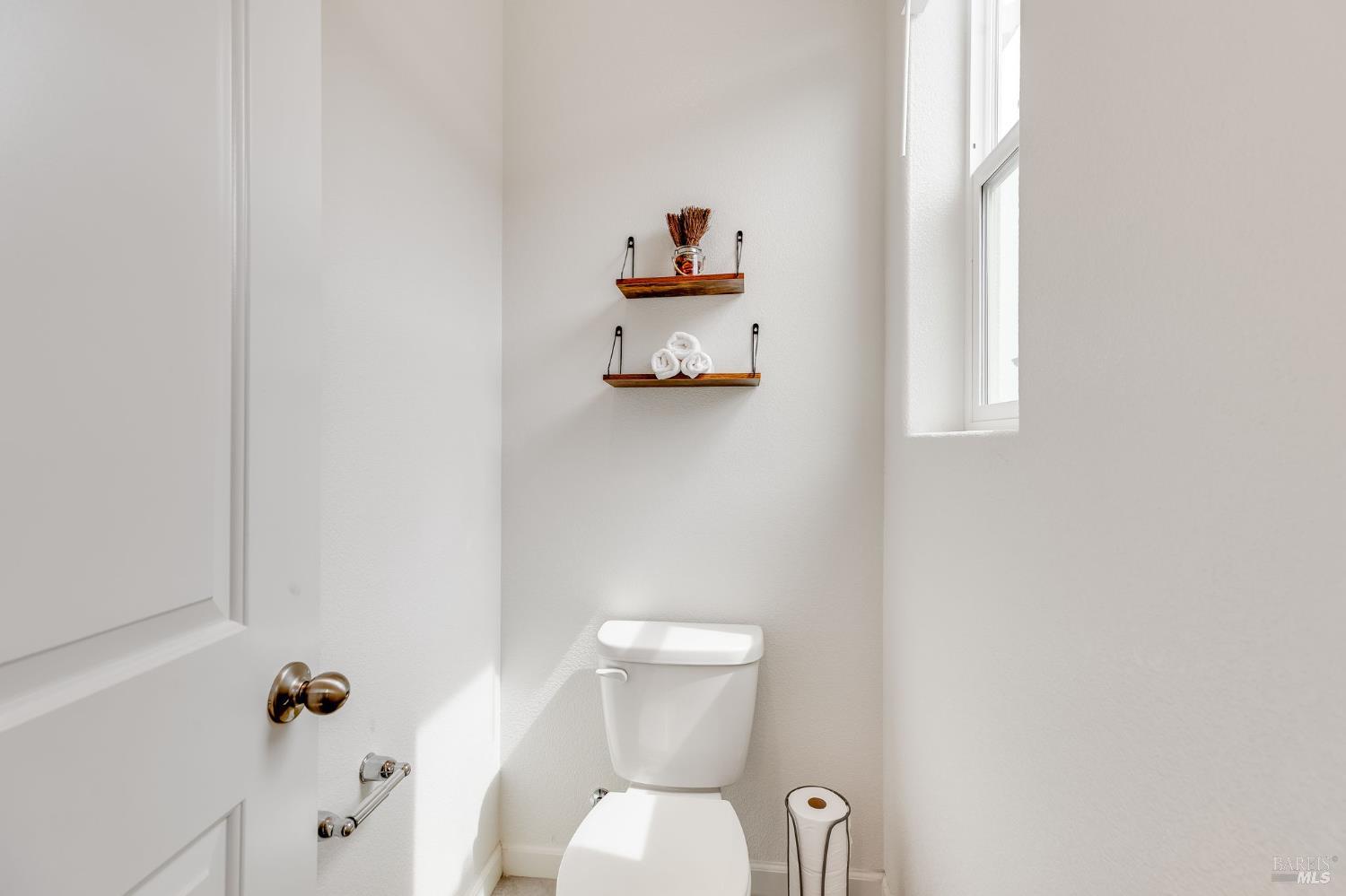 Detail Gallery Image 35 of 64 For 543 Vega Way, Vacaville,  CA 95687 - 3 Beds | 2/1 Baths