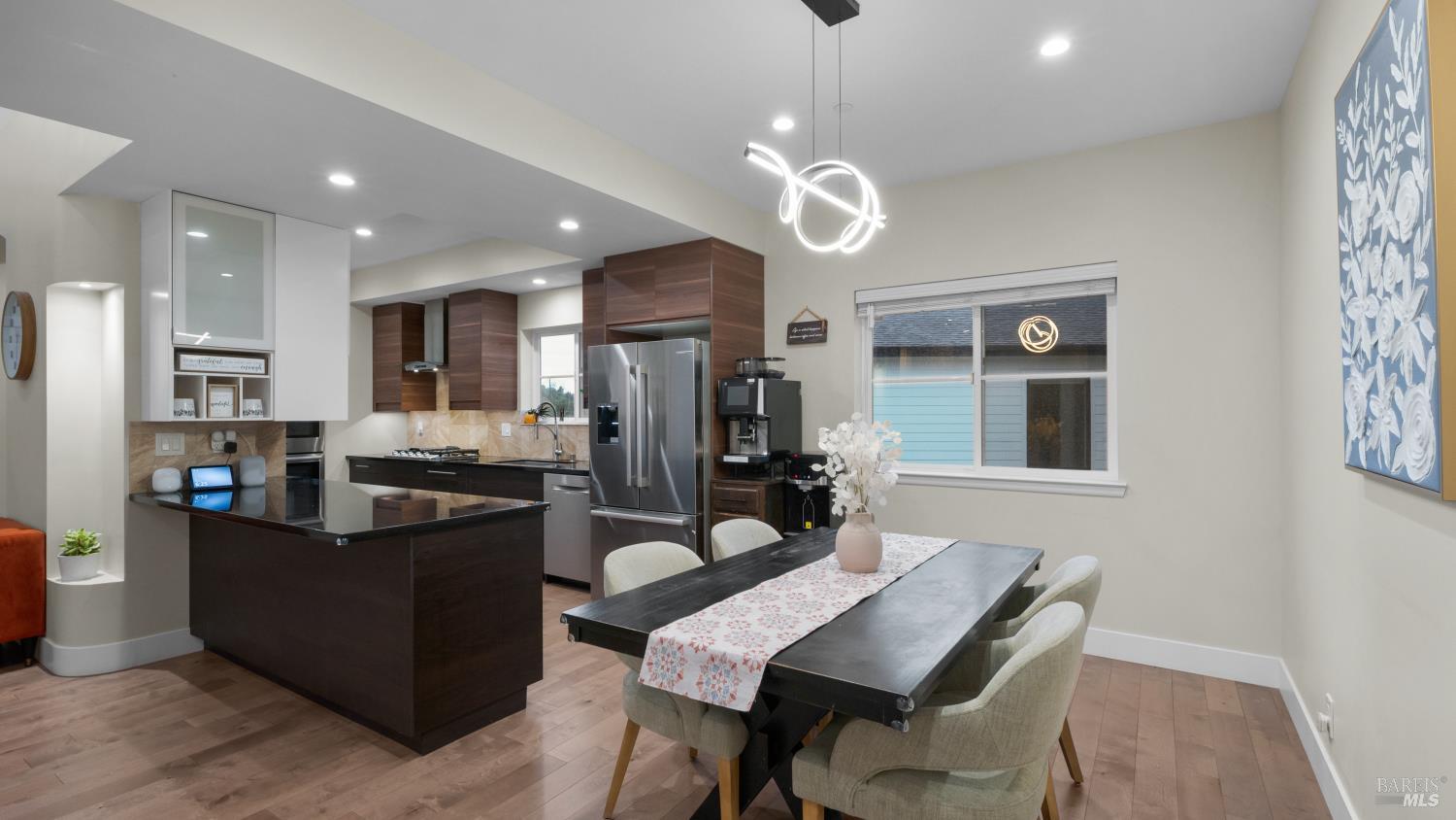 Detail Gallery Image 22 of 74 For 3720 Deauville Pl, Santa Rosa,  CA 95403 - 6 Beds | 4 Baths