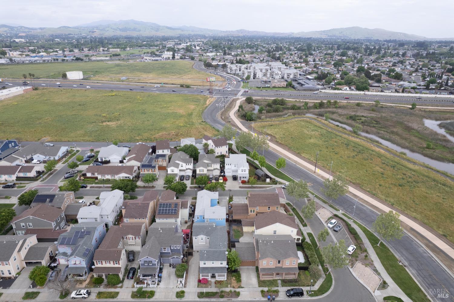 Detail Gallery Image 35 of 36 For 1018 Freedom Dr, Suisun City,  CA 94585 - 4 Beds | 2/1 Baths