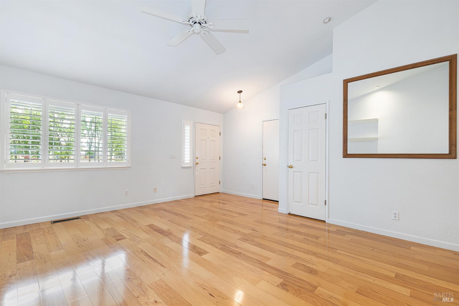 Detail Gallery Image 8 of 47 For 349 Sugar Maple Ln, Windsor,  CA 95492 - 3 Beds | 2 Baths