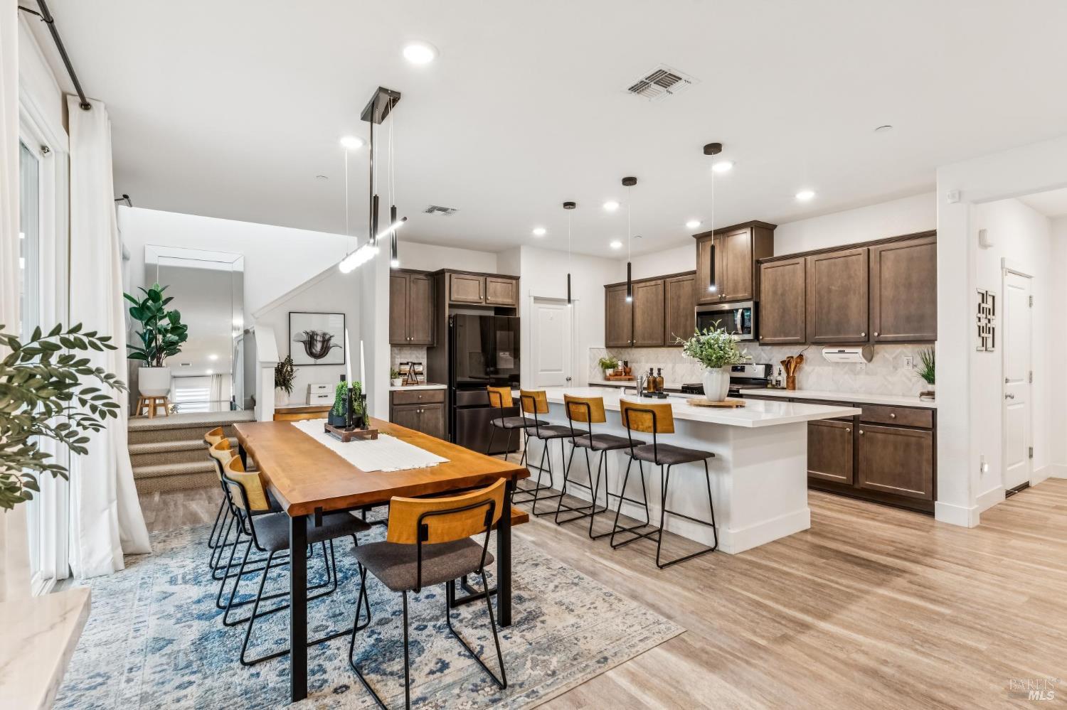 Detail Gallery Image 10 of 52 For 2919 Shaver St, Fairfield,  CA 94533 - 4 Beds | 3 Baths