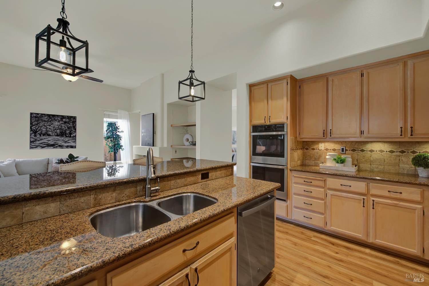 Detail Gallery Image 18 of 71 For 621 Renaissance Ave, Fairfield,  CA 94534 - 3 Beds | 3 Baths