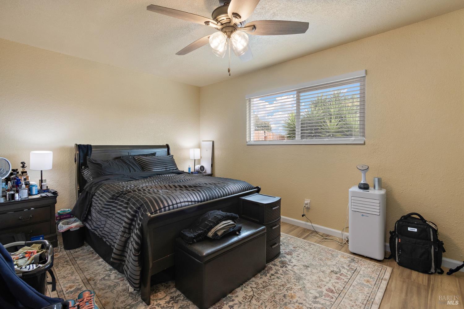 Detail Gallery Image 11 of 17 For 942 5th St, Vallejo,  CA 94590 - 3 Beds | 2 Baths