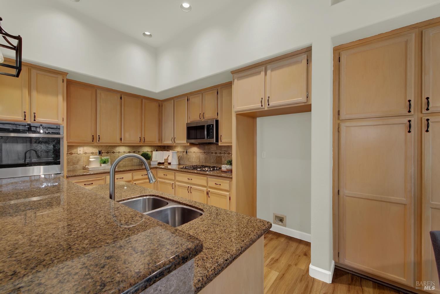 Detail Gallery Image 17 of 71 For 621 Renaissance Ave, Fairfield,  CA 94534 - 3 Beds | 3 Baths