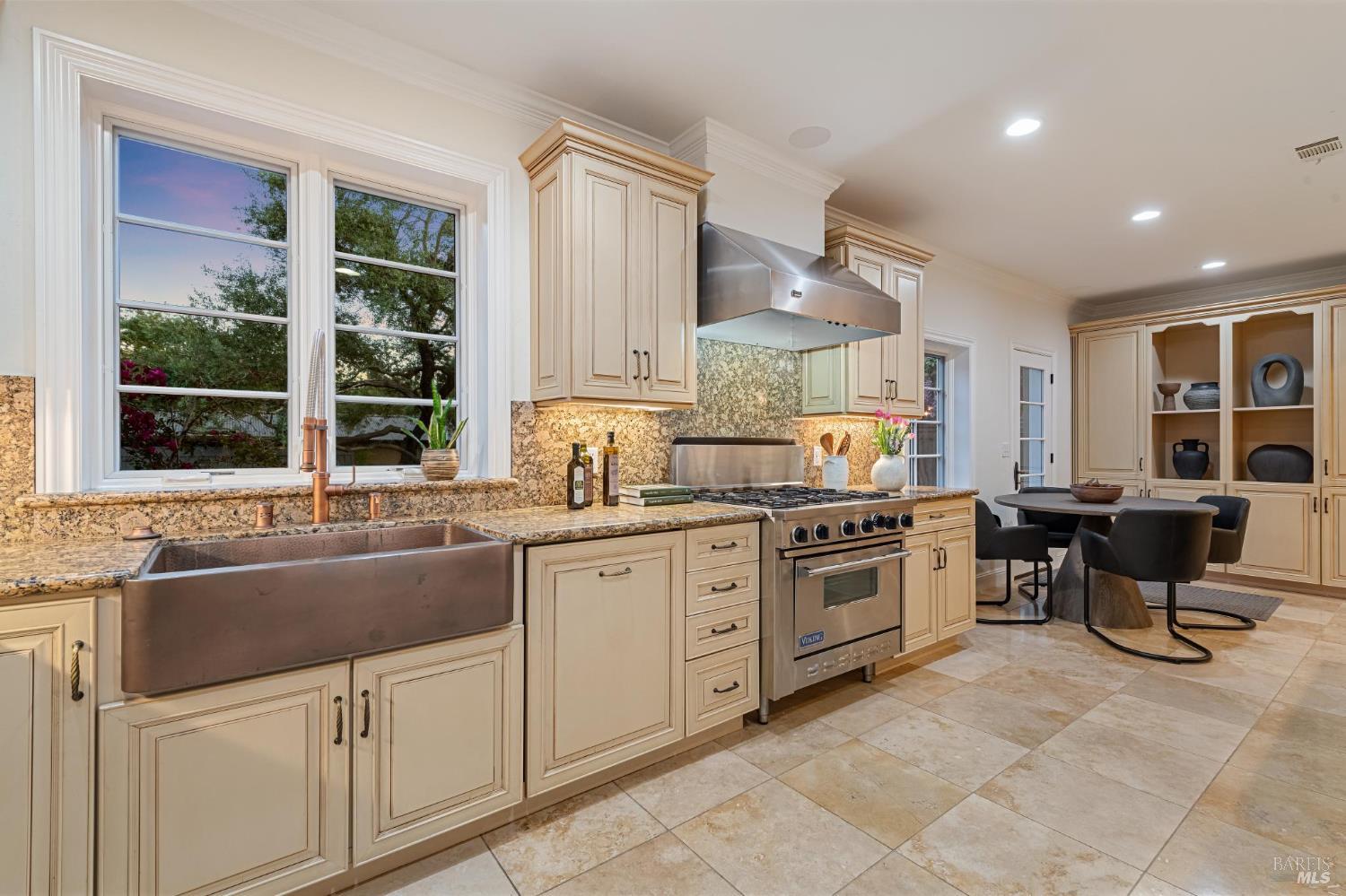 Detail Gallery Image 19 of 71 For 1021 Rose Dr, Napa,  CA 94558 - 4 Beds | 4 Baths