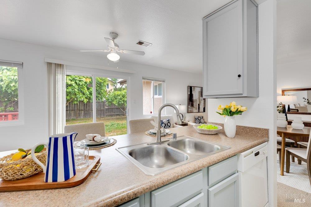 Detail Gallery Image 22 of 87 For 1900 Alice Dr, Vallejo,  CA 94589 - 3 Beds | 2 Baths