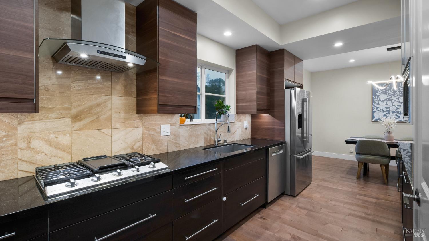 Detail Gallery Image 26 of 74 For 3720 Deauville Pl, Santa Rosa,  CA 95403 - 6 Beds | 4 Baths