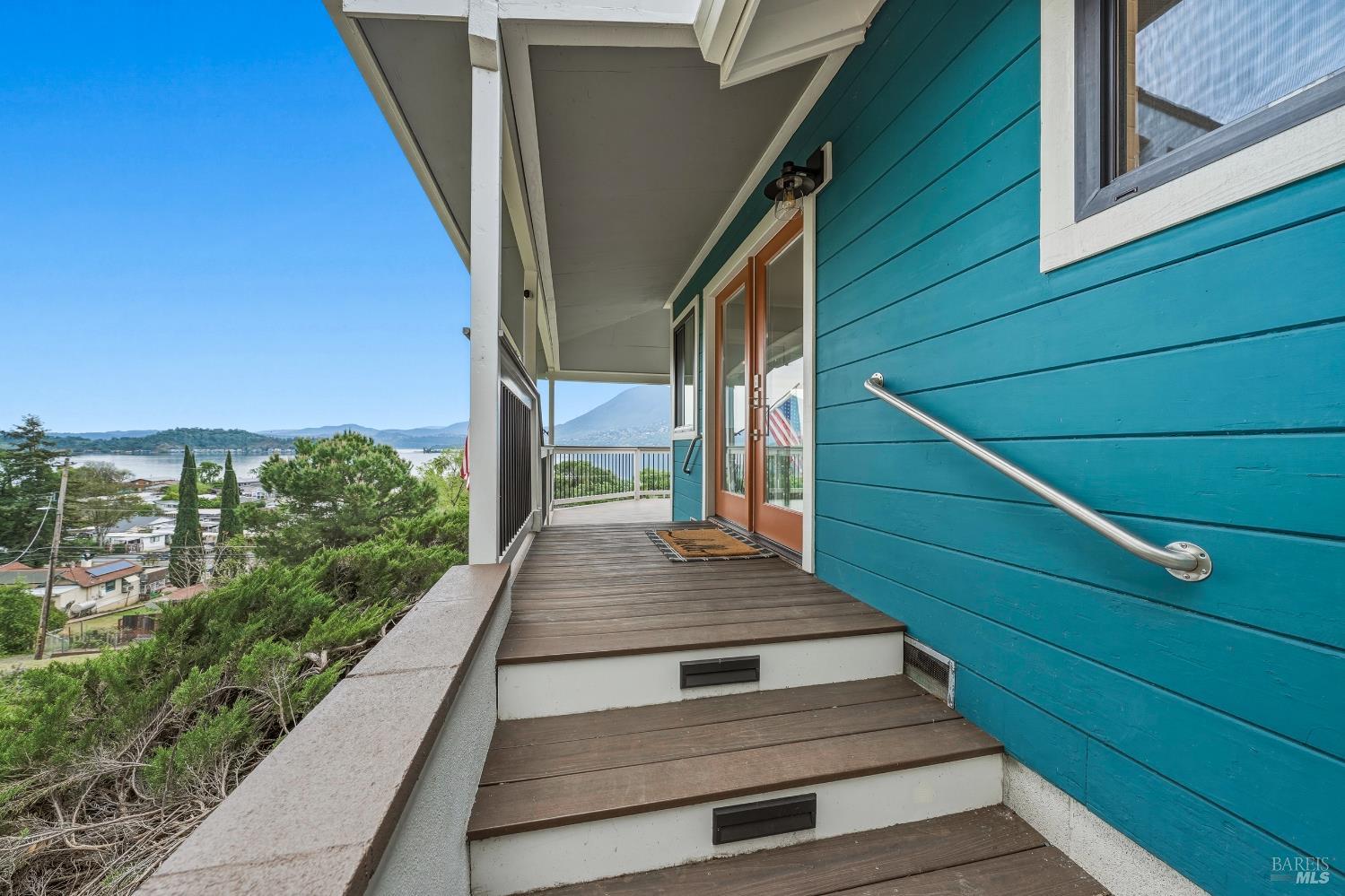 Detail Gallery Image 10 of 52 For 9480 Glenhaven Dr, Glenhaven,  CA 95443 - 2 Beds | 2 Baths