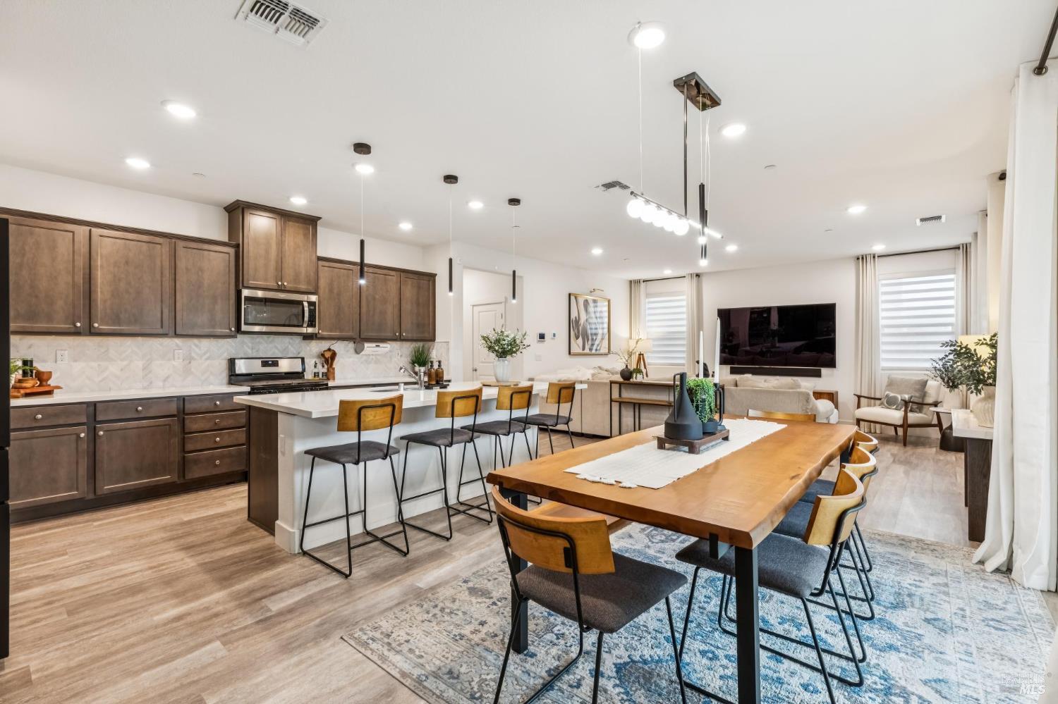 Detail Gallery Image 15 of 52 For 2919 Shaver St, Fairfield,  CA 94533 - 4 Beds | 3 Baths