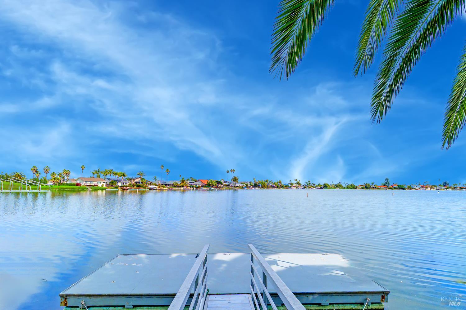 Detail Gallery Image 2 of 37 For 45 Del Oro Lagoon Dr, Novato,  CA 94949 - 3 Beds | 2 Baths