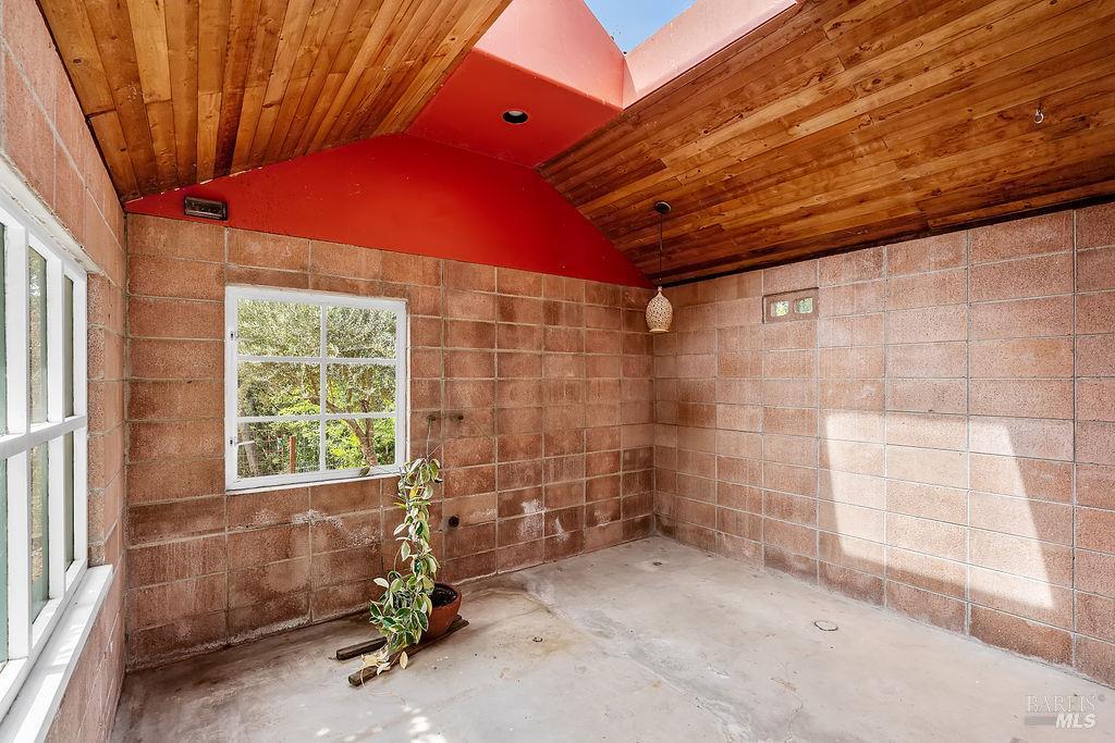 Detail Gallery Image 61 of 72 For 1212 N Fitch Mountain Rd, Healdsburg,  CA 95448 - 5 Beds | 3 Baths