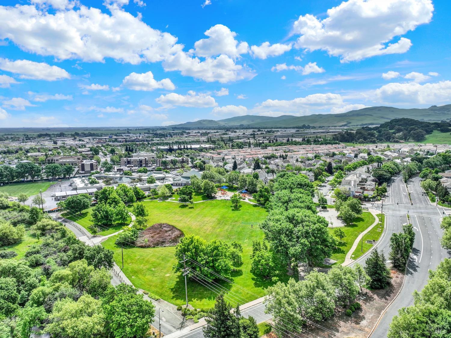 Detail Gallery Image 67 of 71 For 621 Renaissance Ave, Fairfield,  CA 94534 - 3 Beds | 3 Baths