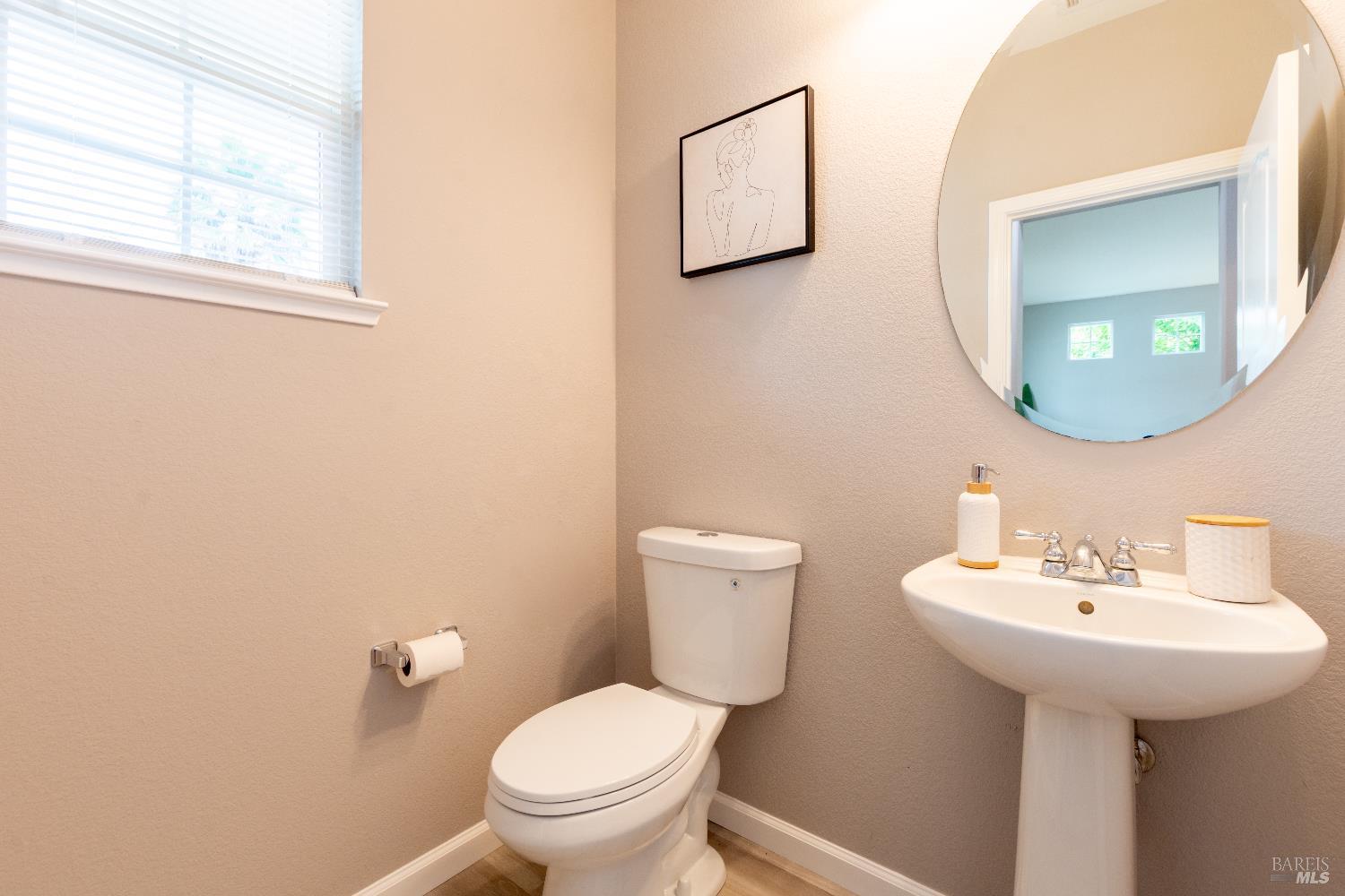 Detail Gallery Image 17 of 36 For 1018 Freedom Dr, Suisun City,  CA 94585 - 4 Beds | 2/1 Baths