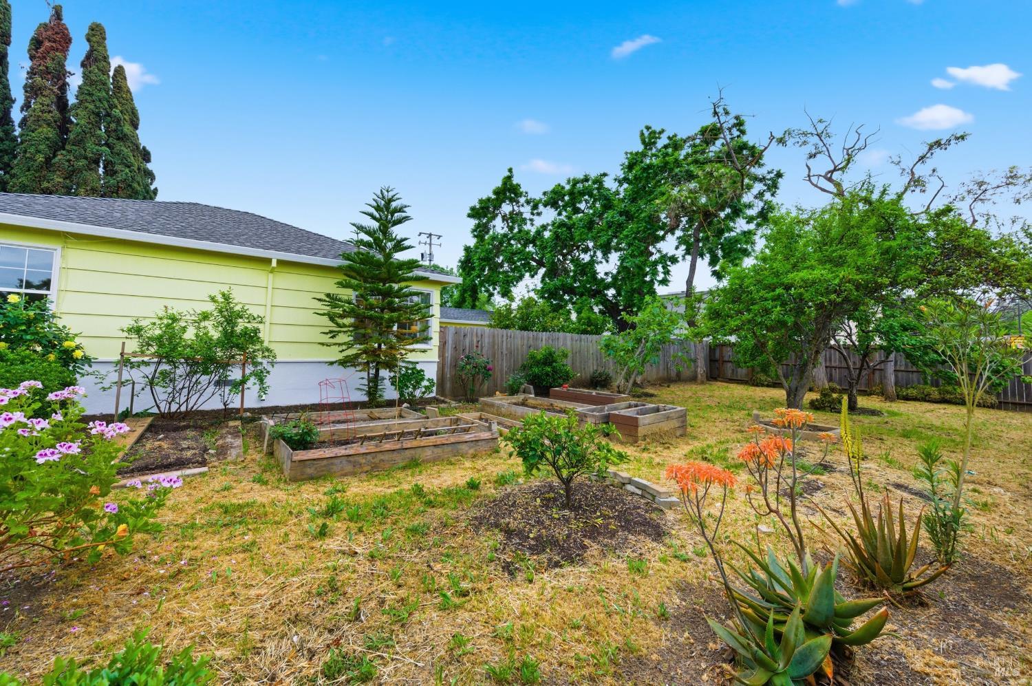 Detail Gallery Image 31 of 41 For 691 Annette Ave, Vallejo,  CA 94591 - 2 Beds | 1 Baths