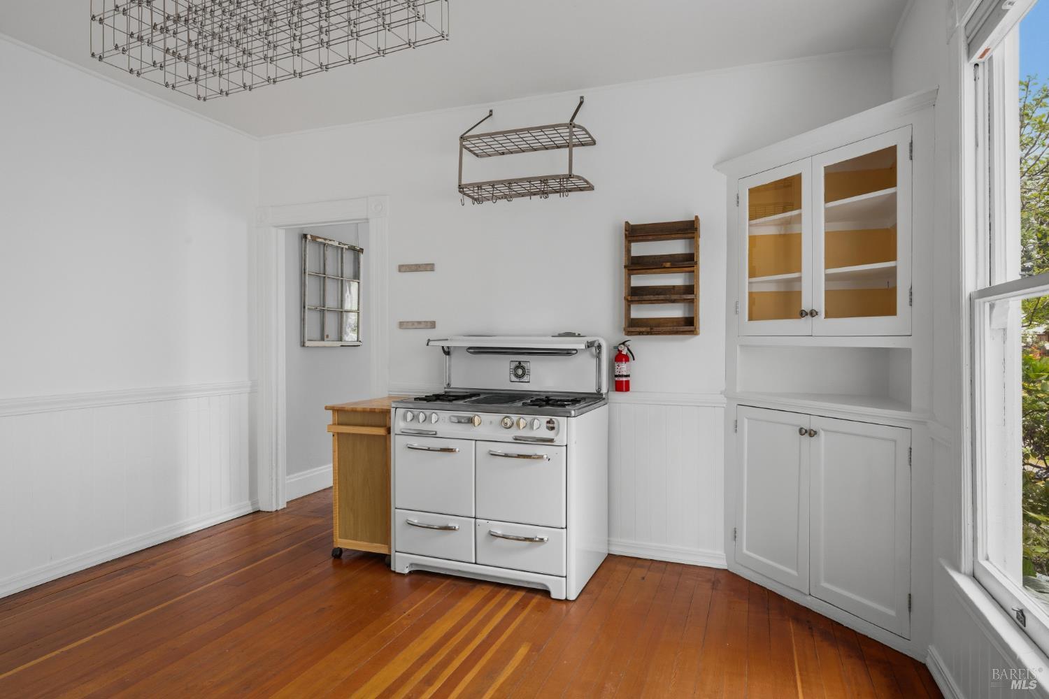 Detail Gallery Image 10 of 41 For 640 Charles St, Santa Rosa,  CA 95404 - 2 Beds | 1 Baths