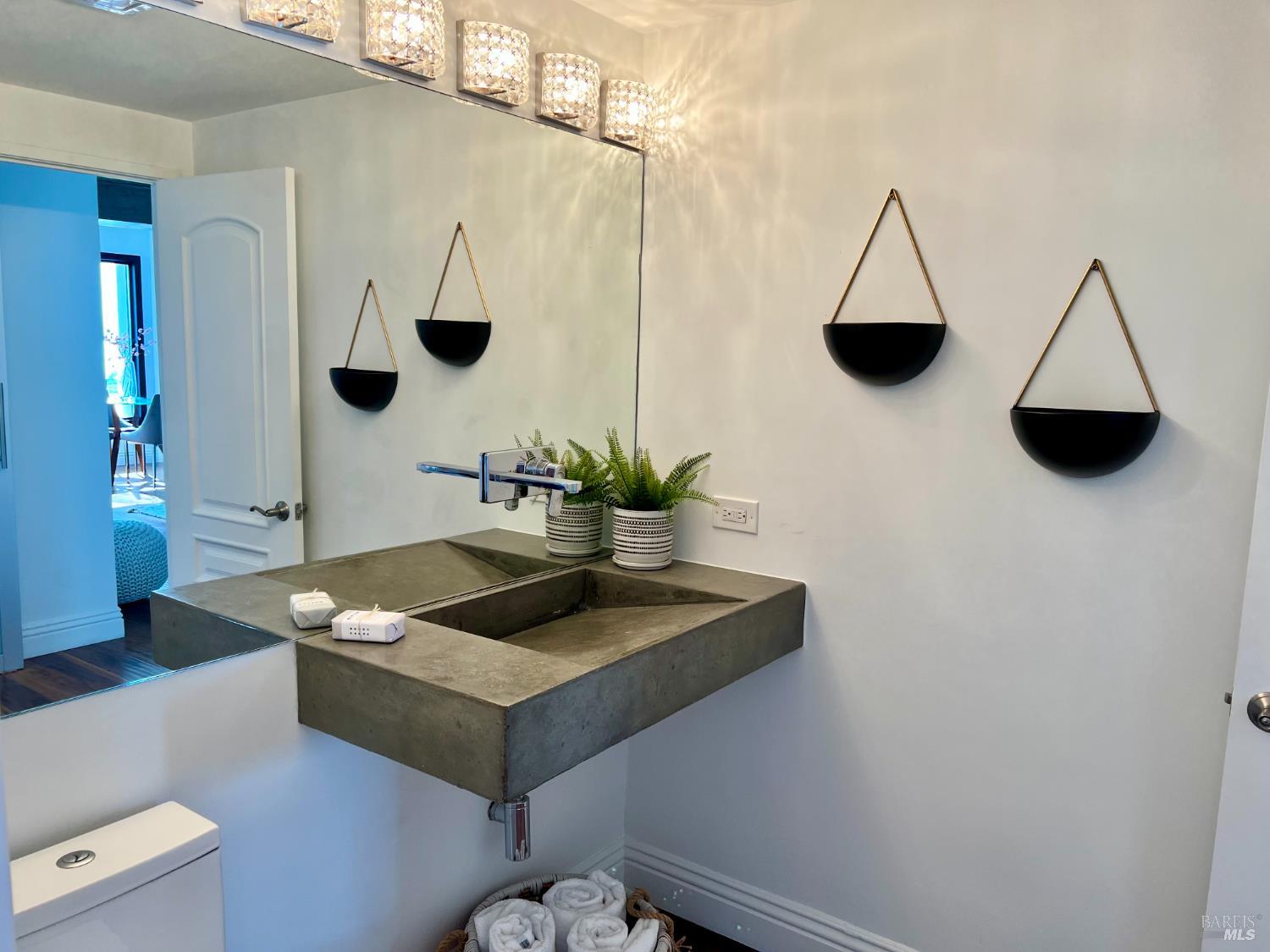 Detail Gallery Image 12 of 25 For 6363 Christie Ave #2513,  Emeryville,  CA 94608 - 1 Beds | 1 Baths