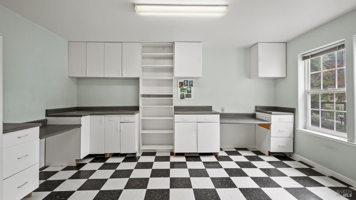 Detail Gallery Image 37 of 68 For 113 Heidi Ln, Cloverdale,  CA 95425 - 3 Beds | 2/2 Baths