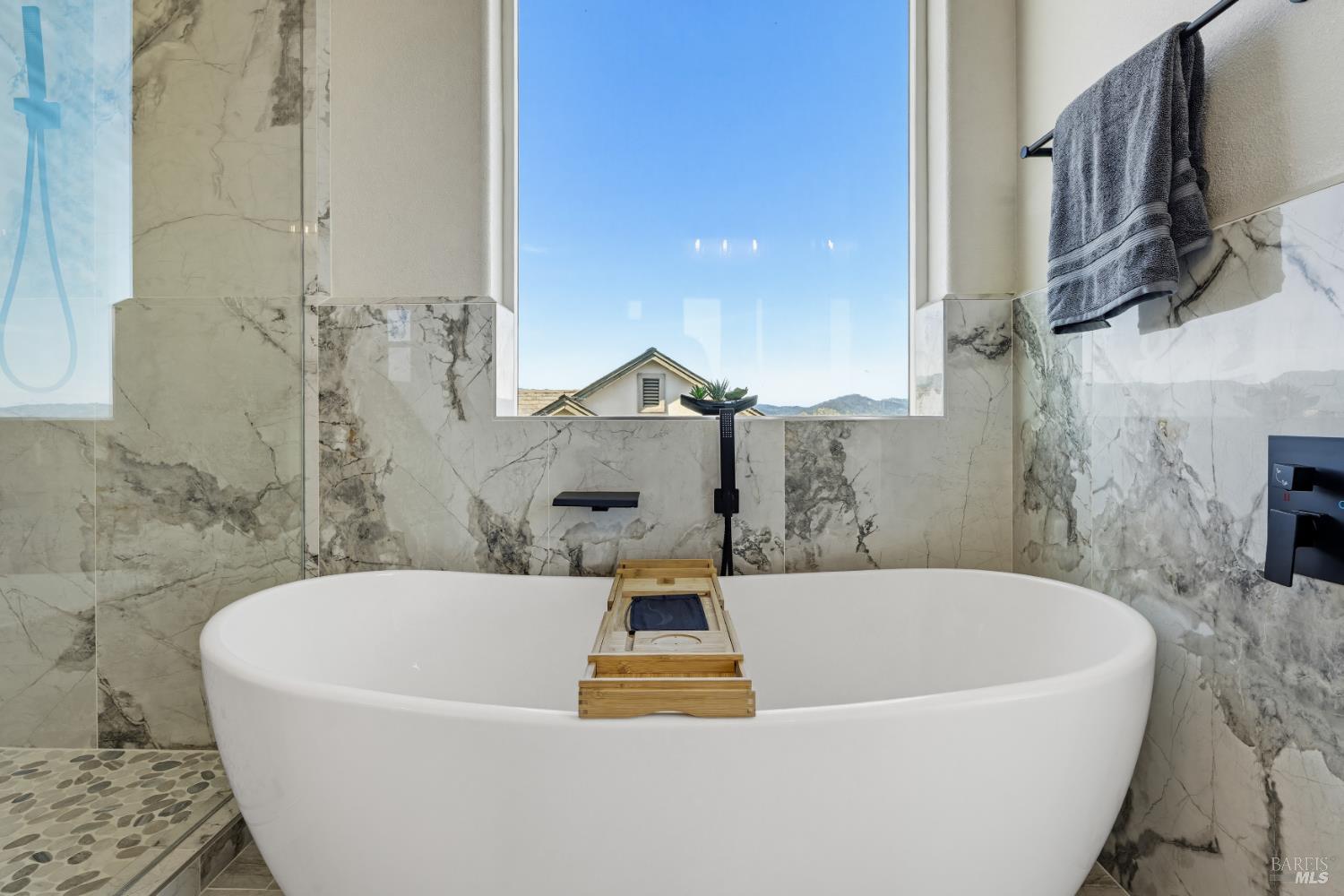 Detail Gallery Image 44 of 57 For 400 Tehuacan Rd, Ukiah,  CA 95482 - 4 Beds | 3 Baths