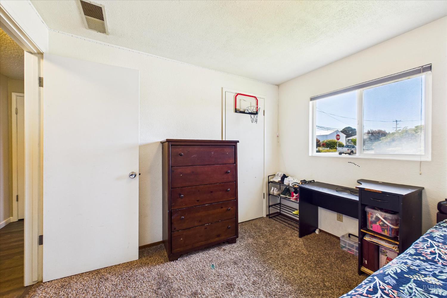 Detail Gallery Image 28 of 40 For 2393 Ohio St, Eureka,  CA 95501 - 3 Beds | 2 Baths