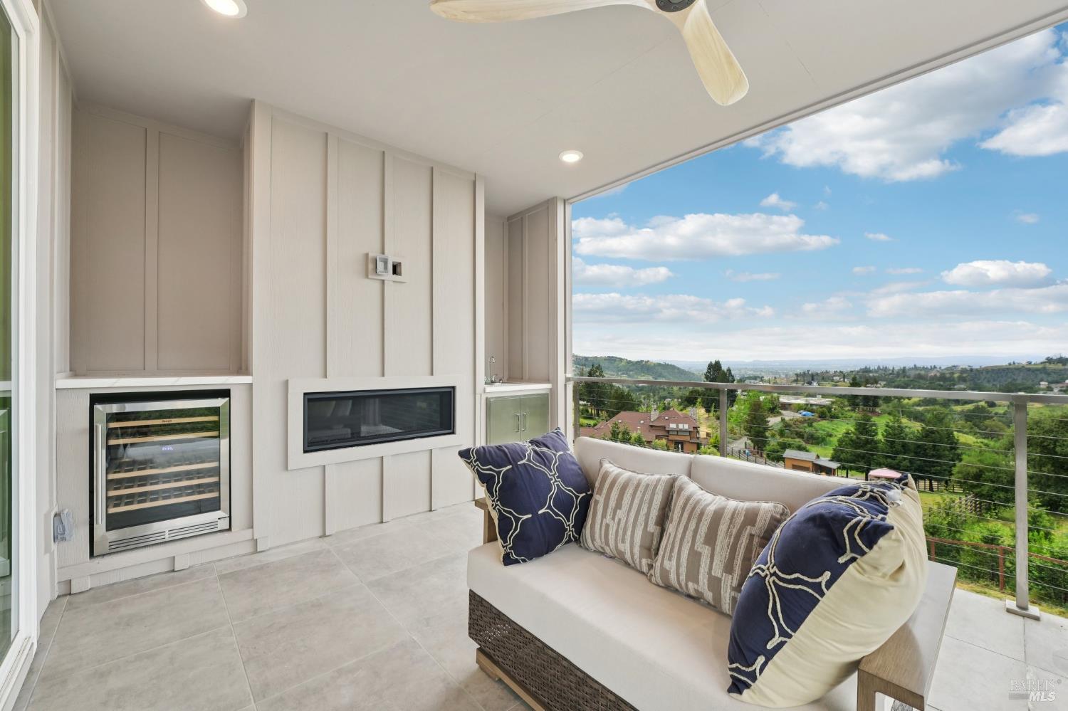 Detail Gallery Image 50 of 80 For 5663 Crystal Dr, Santa Rosa,  CA 95404 - 5 Beds | 3/1 Baths