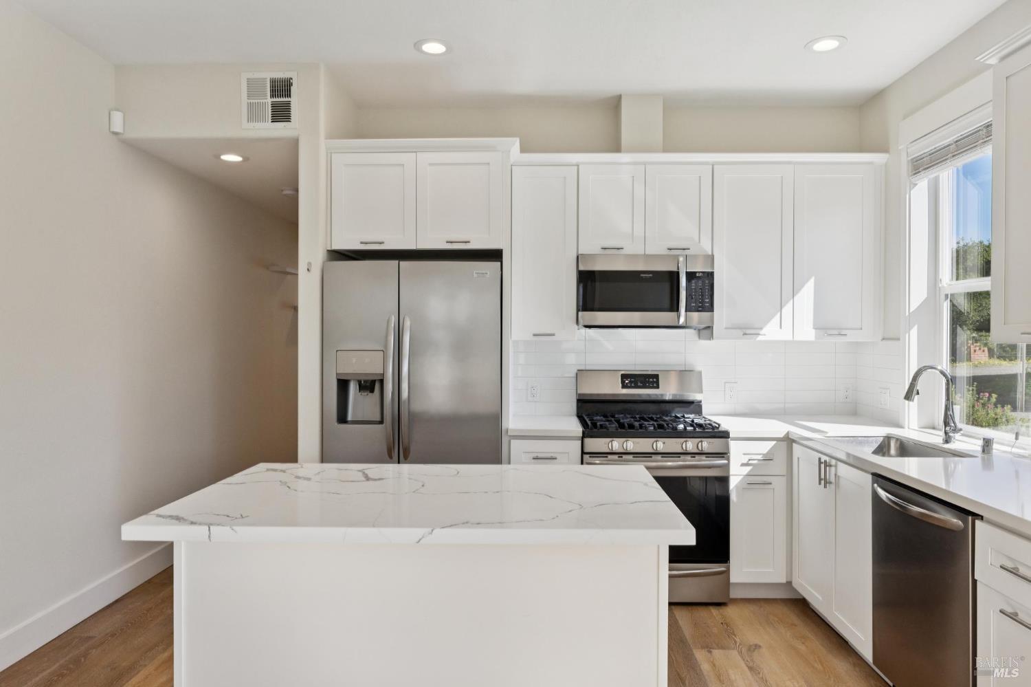 Detail Gallery Image 9 of 25 For 2672 Franz Kafka Ave, Santa Rosa,  CA 95404 - 1 Beds | 1 Baths