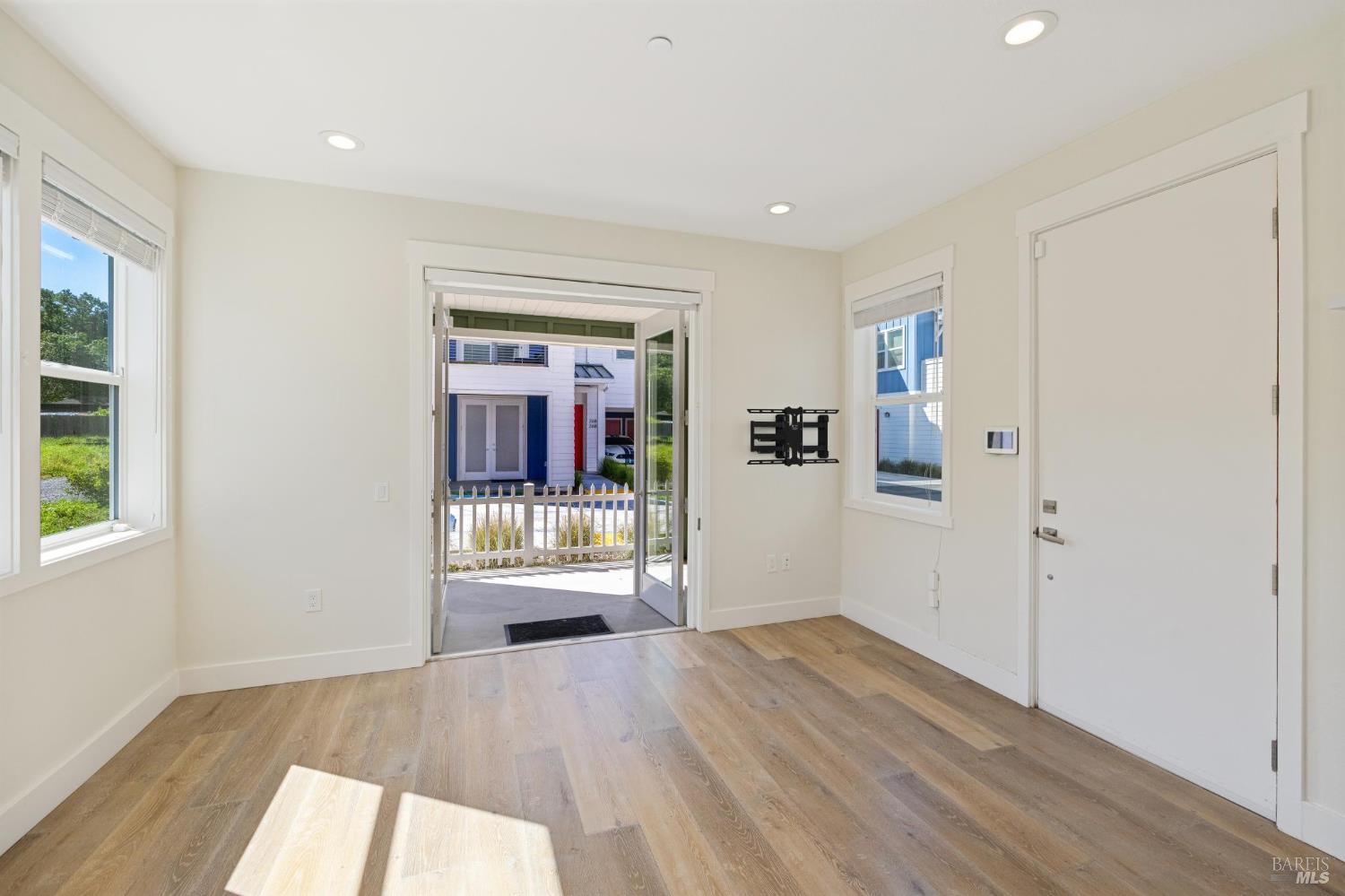 Detail Gallery Image 5 of 25 For 2672 Franz Kafka Ave, Santa Rosa,  CA 95404 - 1 Beds | 1 Baths