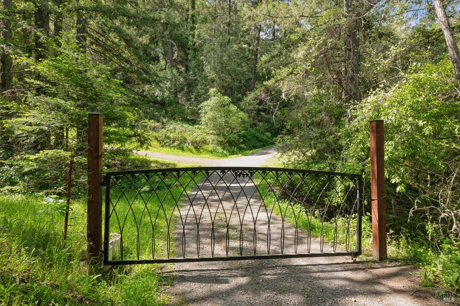 Detail Gallery Image 51 of 51 For 1311 W Dry Creek Rd, Healdsburg,  CA 95448 - 2 Beds | 1/1 Baths