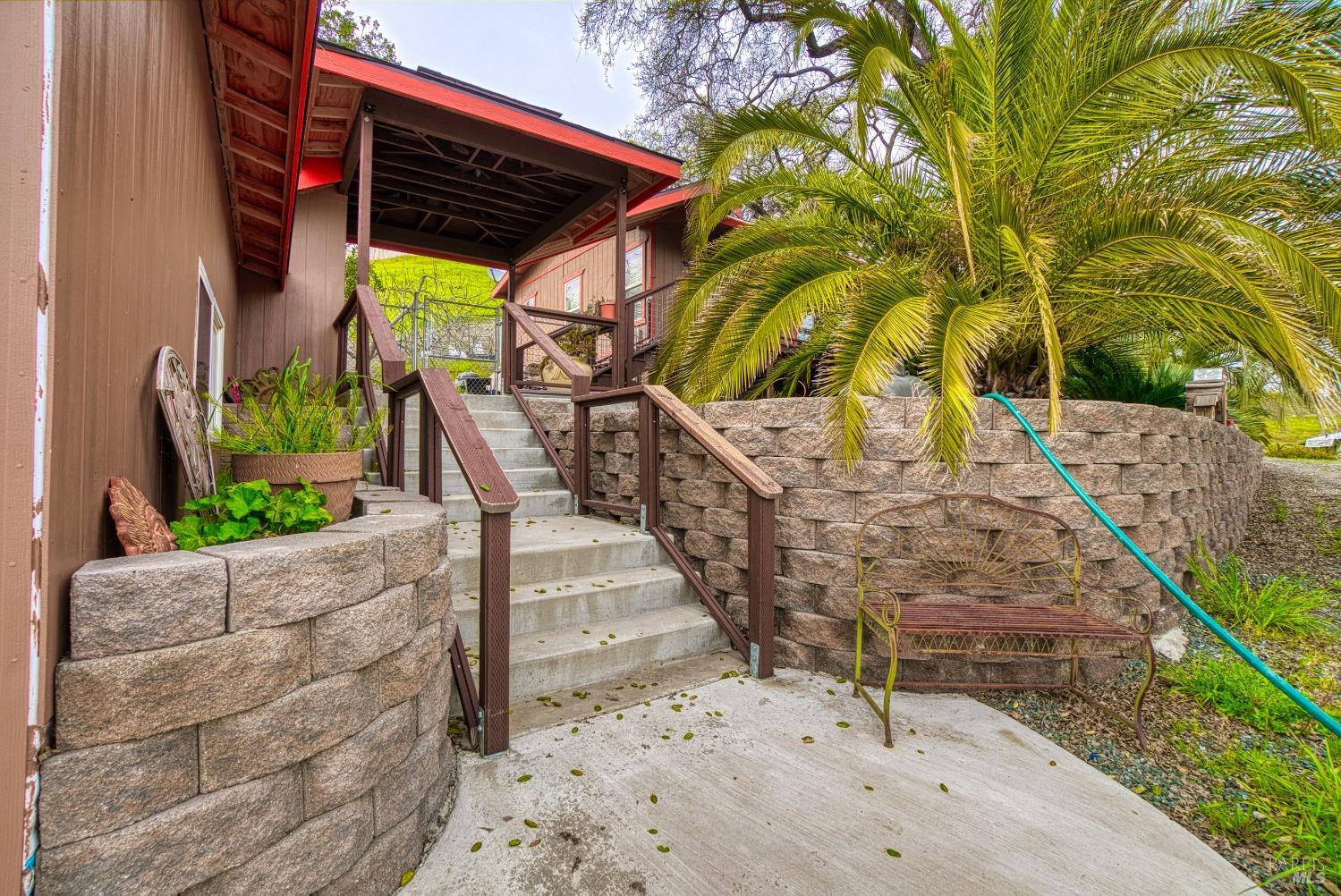 Detail Gallery Image 6 of 38 For 3699 Lakeshore Blvd, Lakeport,  CA 95453 - 3 Beds | 2 Baths