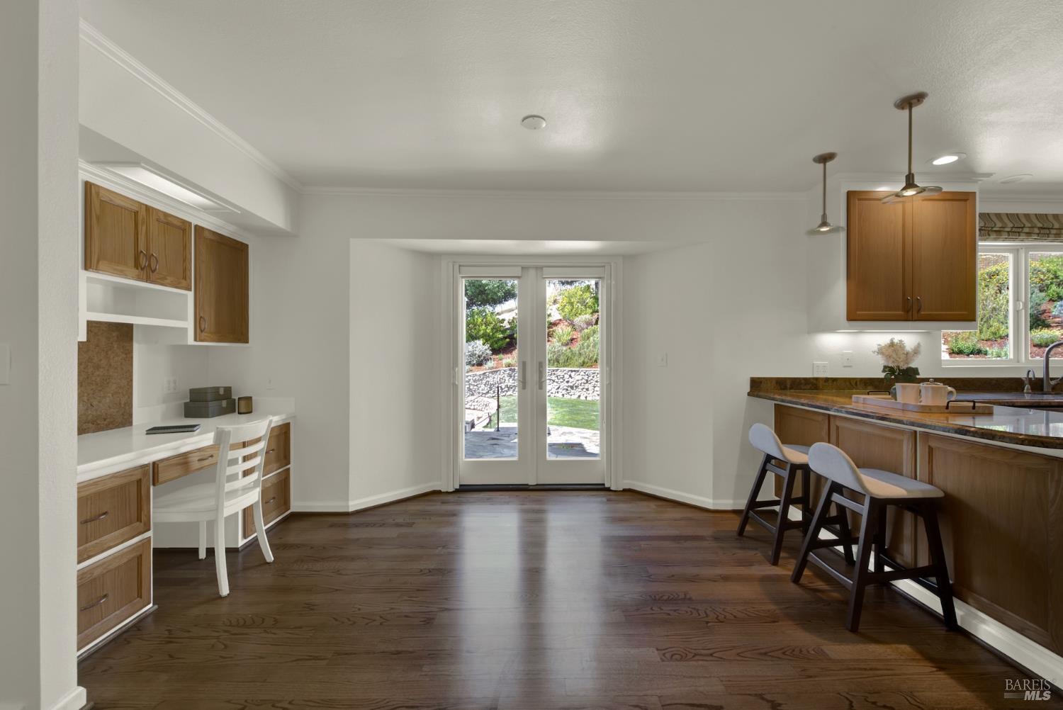 Detail Gallery Image 13 of 59 For 1064 Stonebridge Dr, Napa,  CA 94558 - 3 Beds | 2/1 Baths