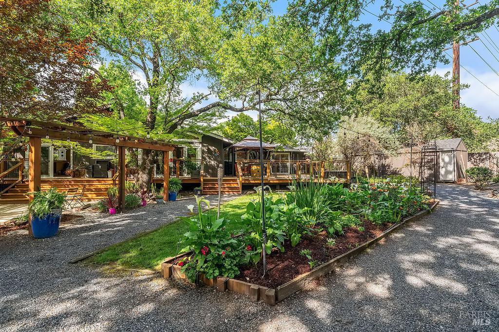 Detail Gallery Image 29 of 38 For 779 Joni Ct, Windsor,  CA 95492 - 4 Beds | 3 Baths