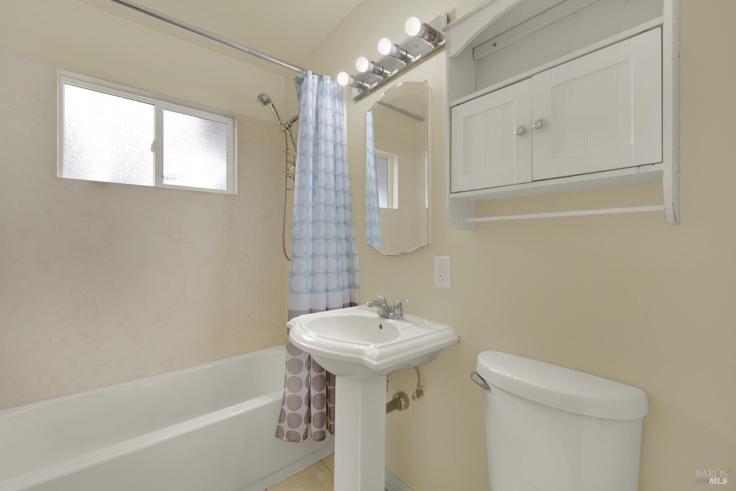 Detail Gallery Image 38 of 69 For 499 Apple Tree Ln, Fairfield,  CA 94533 - 3 Beds | 1 Baths