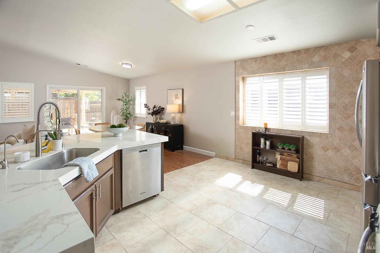 Detail Gallery Image 23 of 52 For 1620 Austin Dr, Dixon,  CA 95620 - 4 Beds | 2 Baths