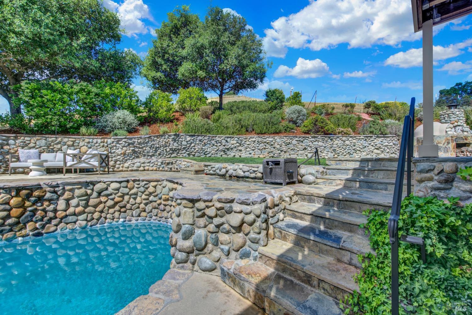 Detail Gallery Image 55 of 59 For 1064 Stonebridge Dr, Napa,  CA 94558 - 3 Beds | 2/1 Baths