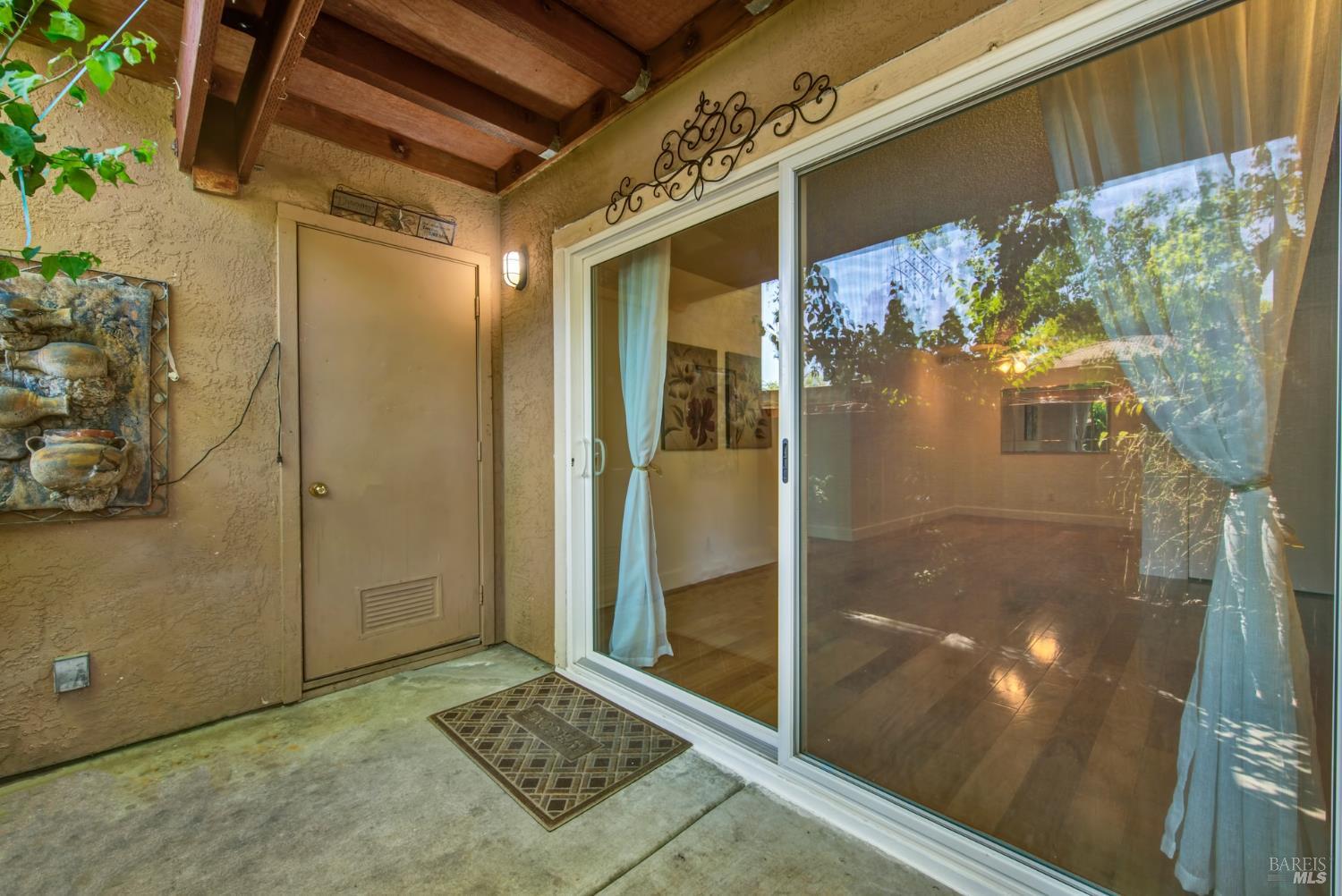 Detail Gallery Image 36 of 48 For 548 Arcadia Dr, Vacaville,  CA 95687 - 2 Beds | 1 Baths