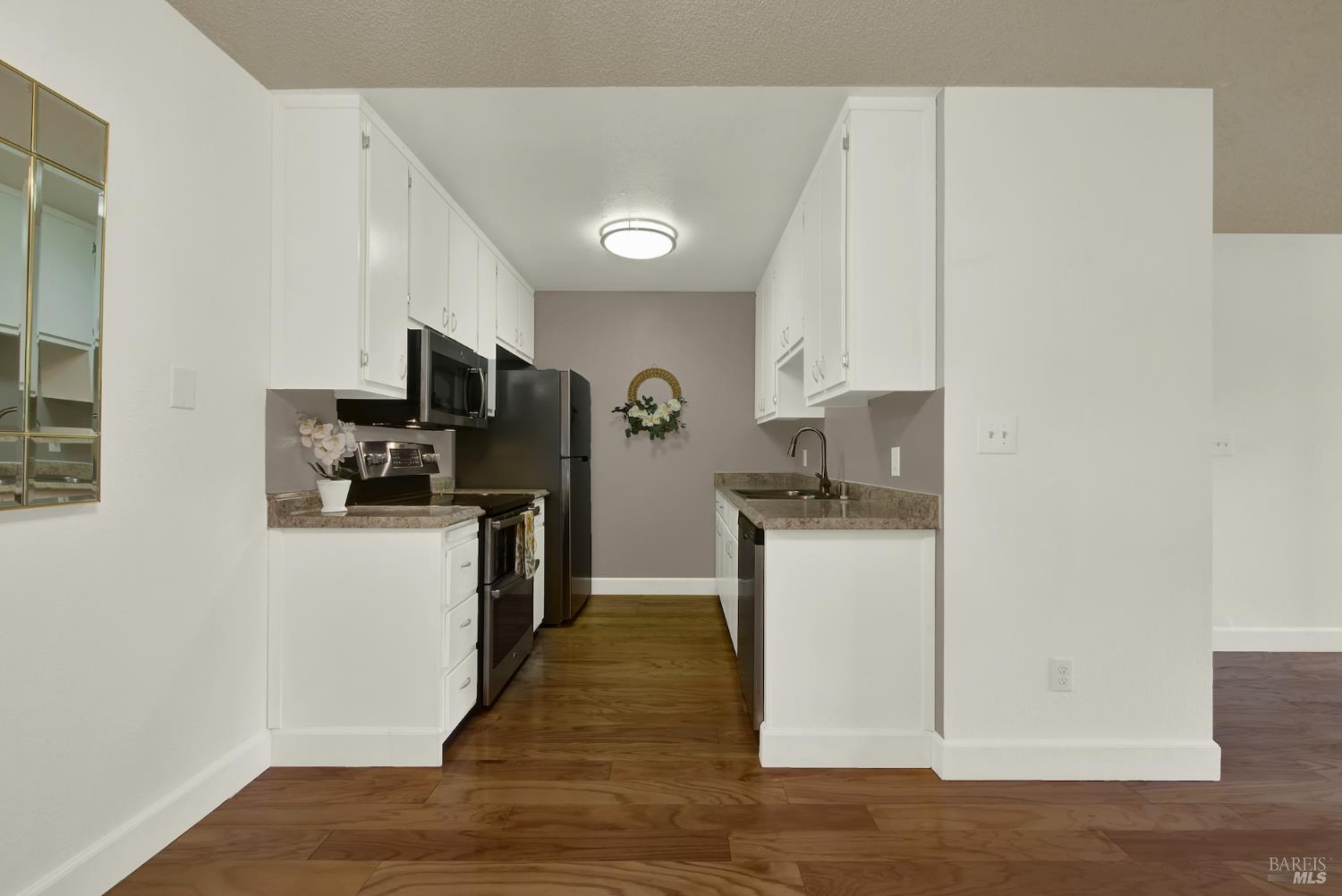 Detail Gallery Image 16 of 48 For 548 Arcadia Dr, Vacaville,  CA 95687 - 2 Beds | 1 Baths