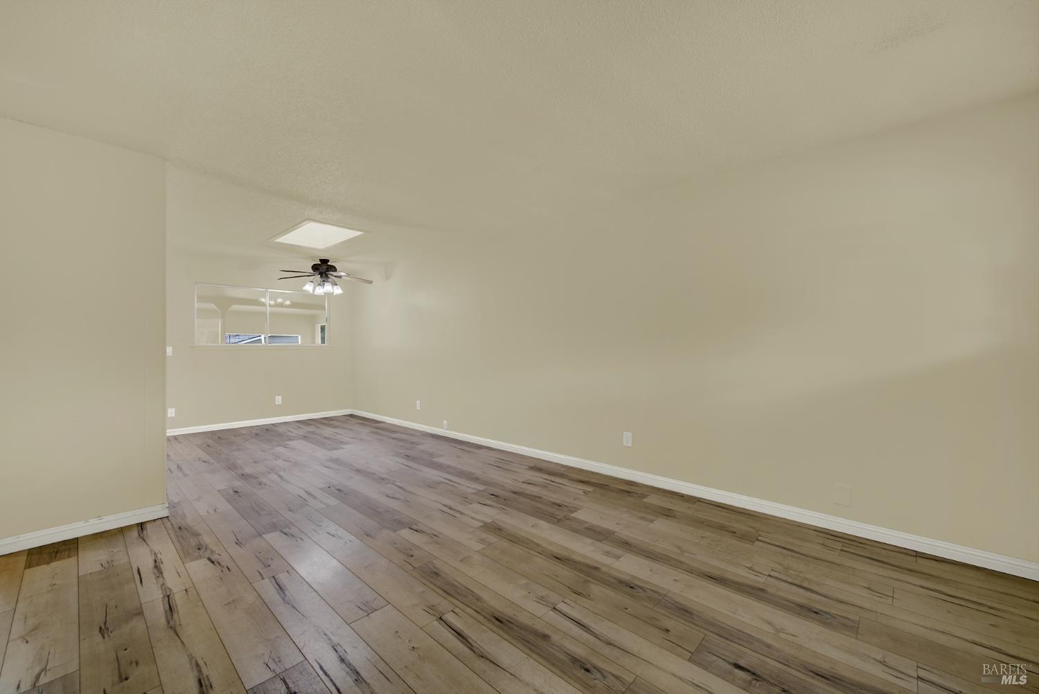 Detail Gallery Image 19 of 69 For 499 Apple Tree Ln, Fairfield,  CA 94533 - 3 Beds | 1 Baths