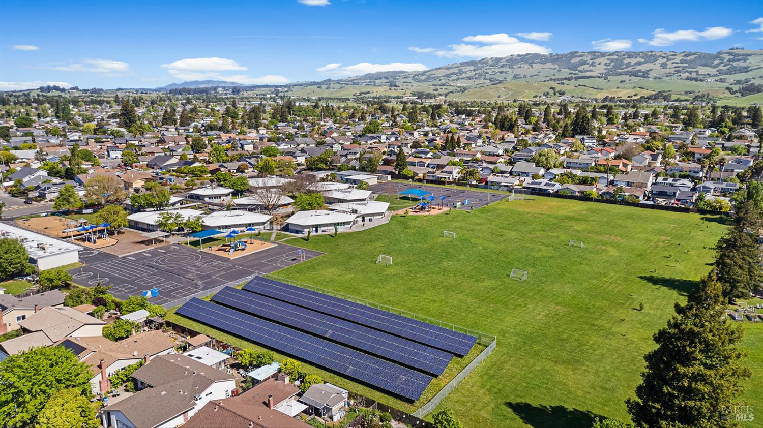 Detail Gallery Image 44 of 45 For 855 Garden Ct, Petaluma,  CA 94954 - 4 Beds | 2 Baths