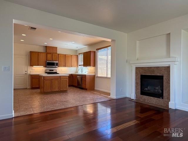 Detail Gallery Image 15 of 19 For 1545 Jainine St, Santa Rosa,  CA 95403 - 4 Beds | 3 Baths