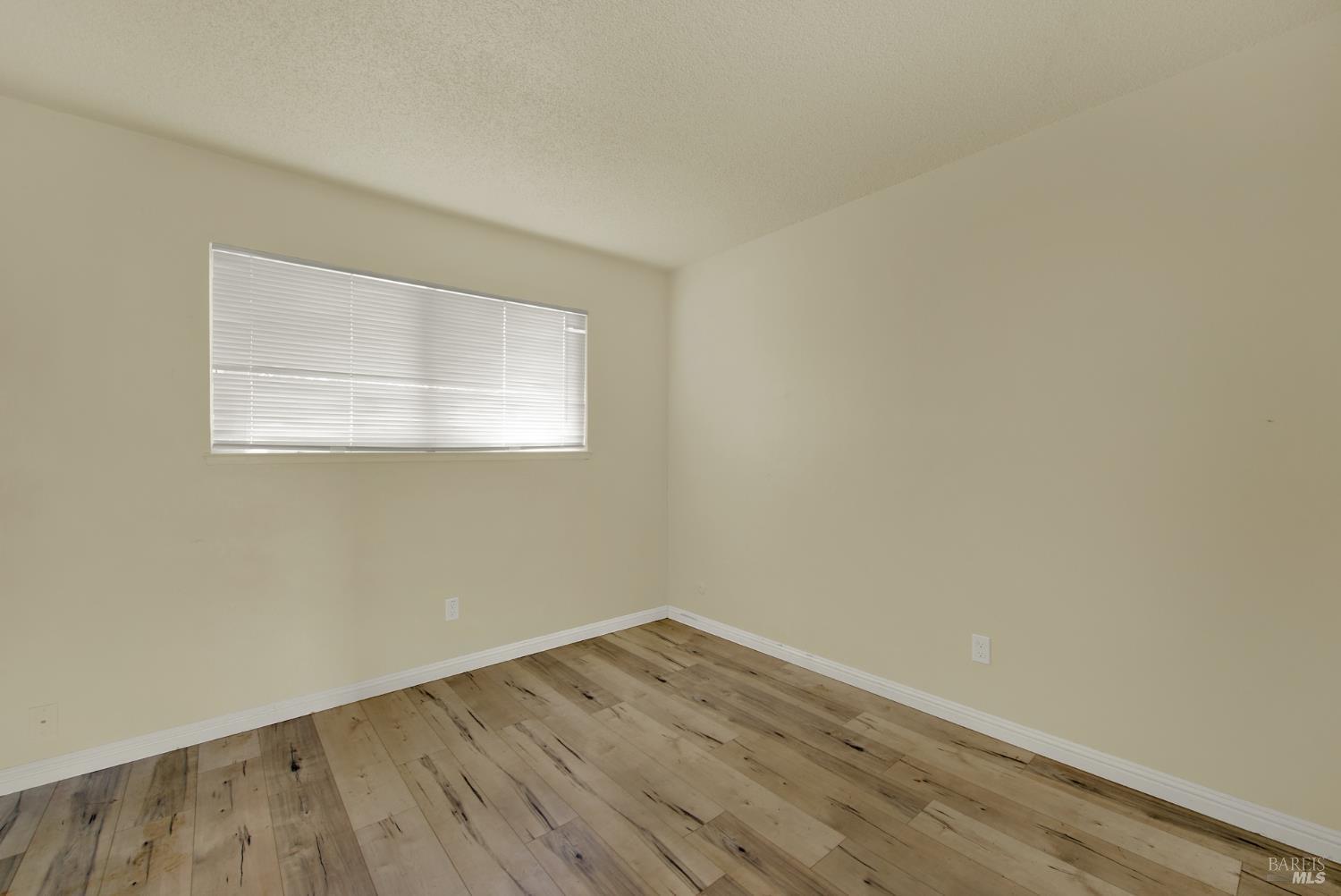 Detail Gallery Image 39 of 69 For 499 Apple Tree Ln, Fairfield,  CA 94533 - 3 Beds | 1 Baths