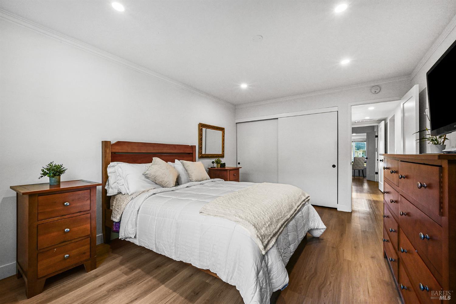 Detail Gallery Image 27 of 45 For 855 Garden Ct, Petaluma,  CA 94954 - 4 Beds | 2 Baths