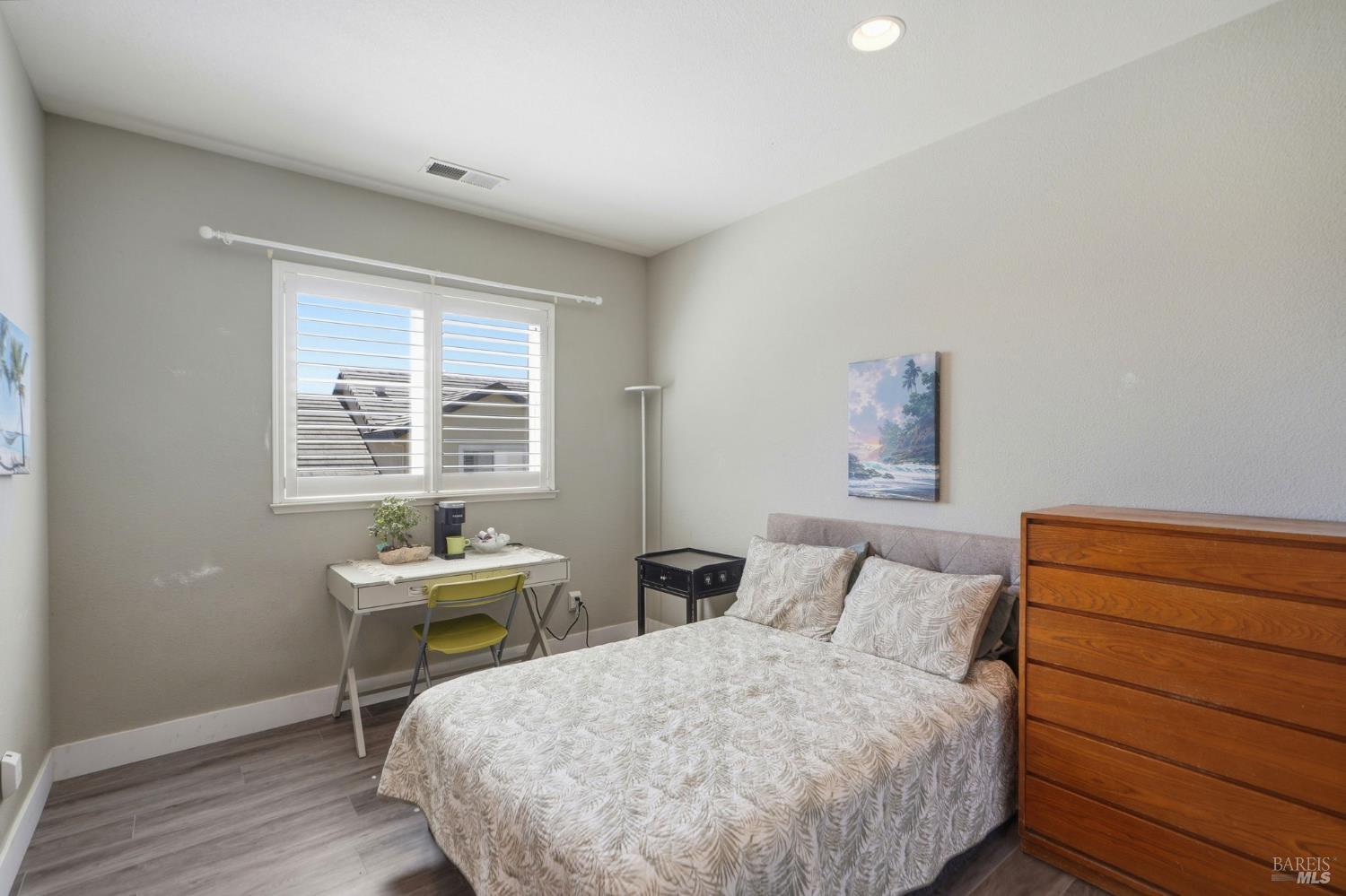 Detail Gallery Image 31 of 48 For 925 Pinot Noir Way, Windsor,  CA 95492 - 4 Beds | 3 Baths